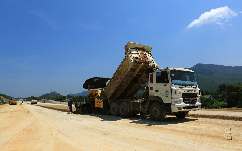 Bộ Giao th&ocirc;ng vận tải phấn đấu giải ng&acirc;n đạt 95% vốn kế hoạch giao từ nay đến cuối năm. Ảnh: Đăng Trung.