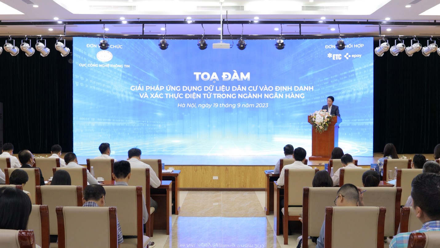 Ph&oacute; Thống đốc Ng&acirc;n h&agrave;ng Nh&agrave; nước Phạm Tiến Dũng ph&aacute;t biểu chỉ đạo tại sự kiện.