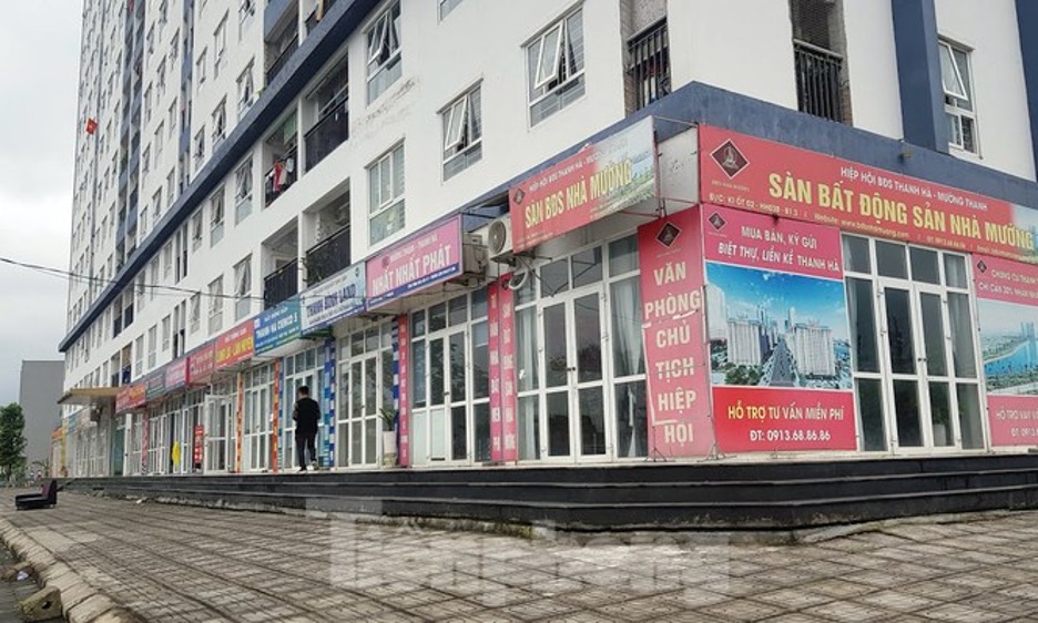 Nhiều s&agrave;n giao dịch bất động sản dừng hoạt động.