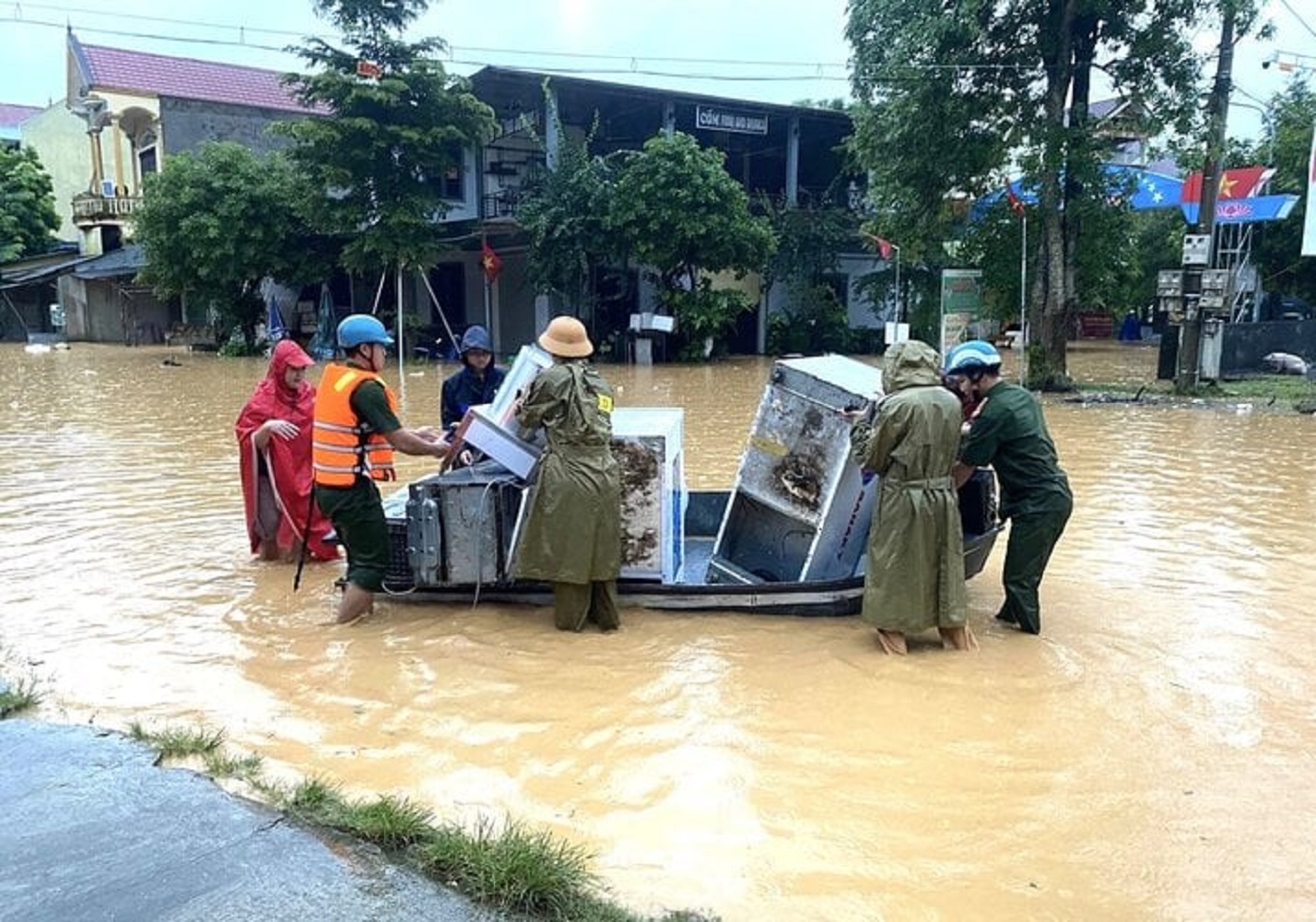 Ngập lụt tại Quỳ Châu, Nghệ An.