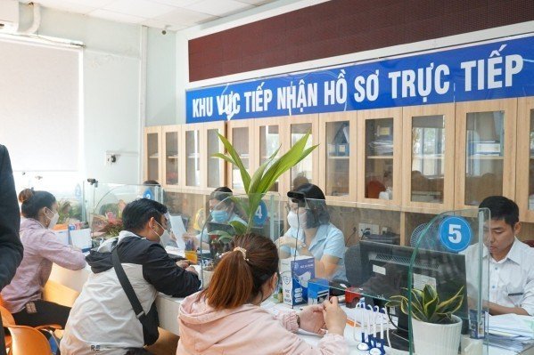 Giải quyết chế độ bảo hiểm cho người PG88 Sòng bạc trực tuyến TOP 1 Việt Nam | Casino, Nổ Hũ. Ảnh: BHXH Việt Nam.