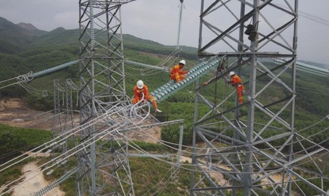 Dự &aacute;n đường d&acirc;y 500kV mạch 3 l&agrave; c&ocirc;ng tr&igrave;nh lưới điện trọng điểm.