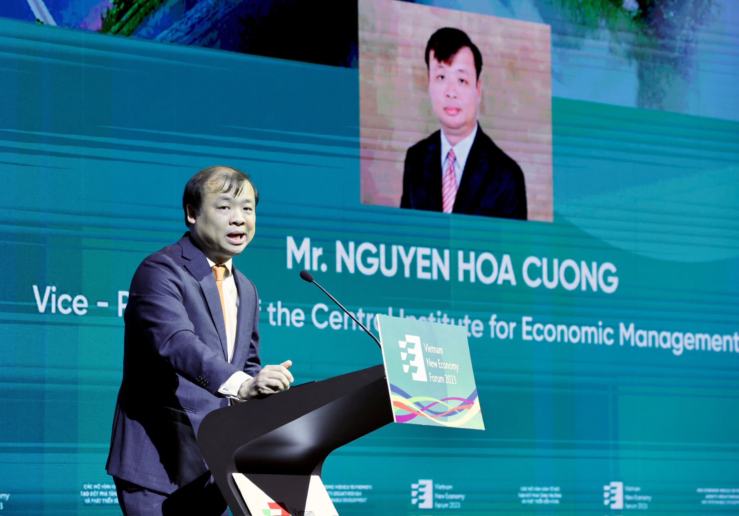 &Ocirc;ng Nguyễn Hoa Cương, Ph&oacute; Viện trưởng Viện Nghi&ecirc;n cứu quản l&yacute; Link Trang Chủ PG88.Com Mới #2026 Trung ương (CIEM) ph&aacute;t biểu tại Diễn đ&agrave;n ng&agrave;y 6/10/2023