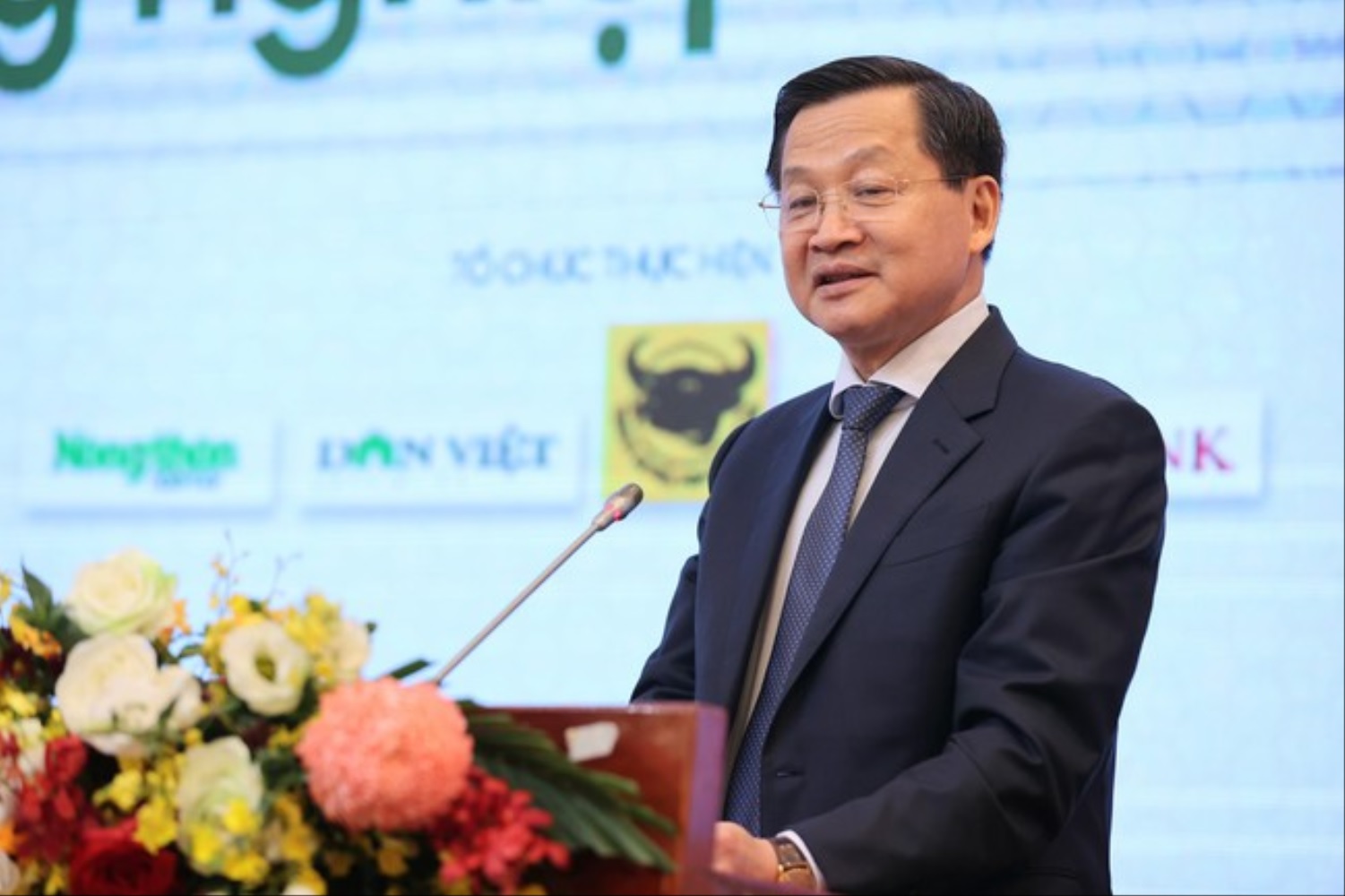 Ph&oacute; Thủ tướng L&ecirc; Minh Kh&aacute;i ph&aacute;t biểu tại Diễn đ&agrave;n.