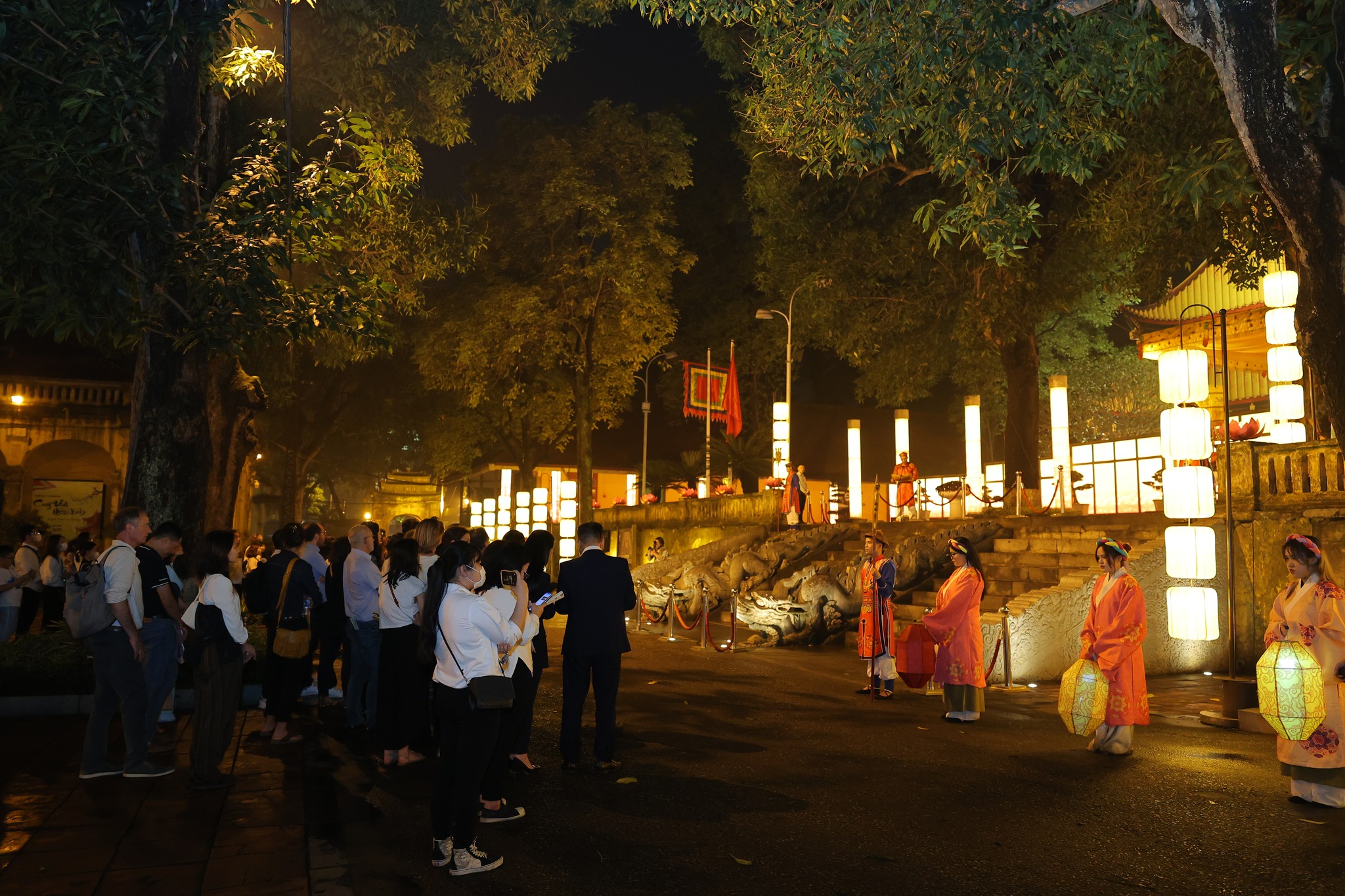 Từ khi ra mắt tới nay, tour &ldquo;Giải m&atilde; Ho&agrave;ng th&agrave;nh Thăng Long&rdquo; đ&atilde; c&oacute; khoảng 9.000 lượt người d&acirc;n v&agrave; du kh&aacute;ch trải nghiệm kh&aacute;m ph&aacute;.