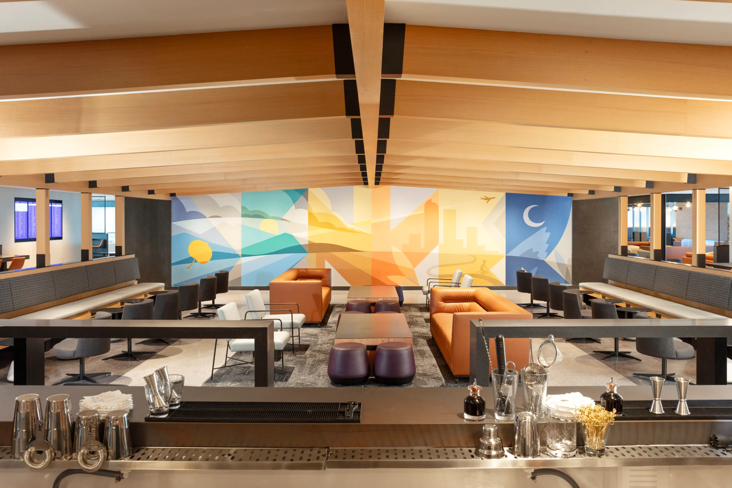 Ph&ograve;ng chờ thương gia&nbsp;United Club tại s&acirc;n bay&nbsp;Quốc tế Denver vừa khai trương th&aacute;ng trước.