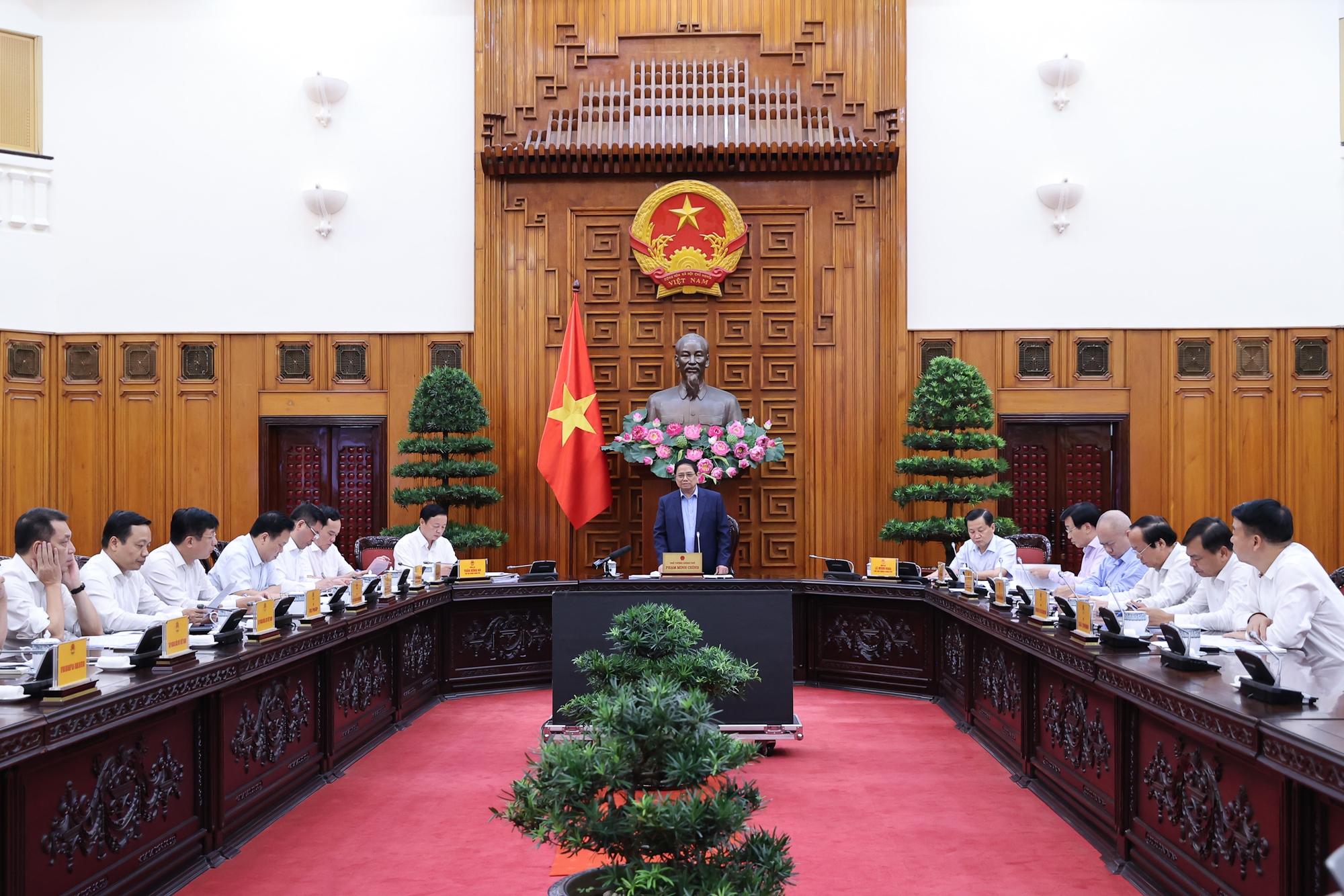 Thủ tướng Phạm Minh Ch&iacute;nh: 