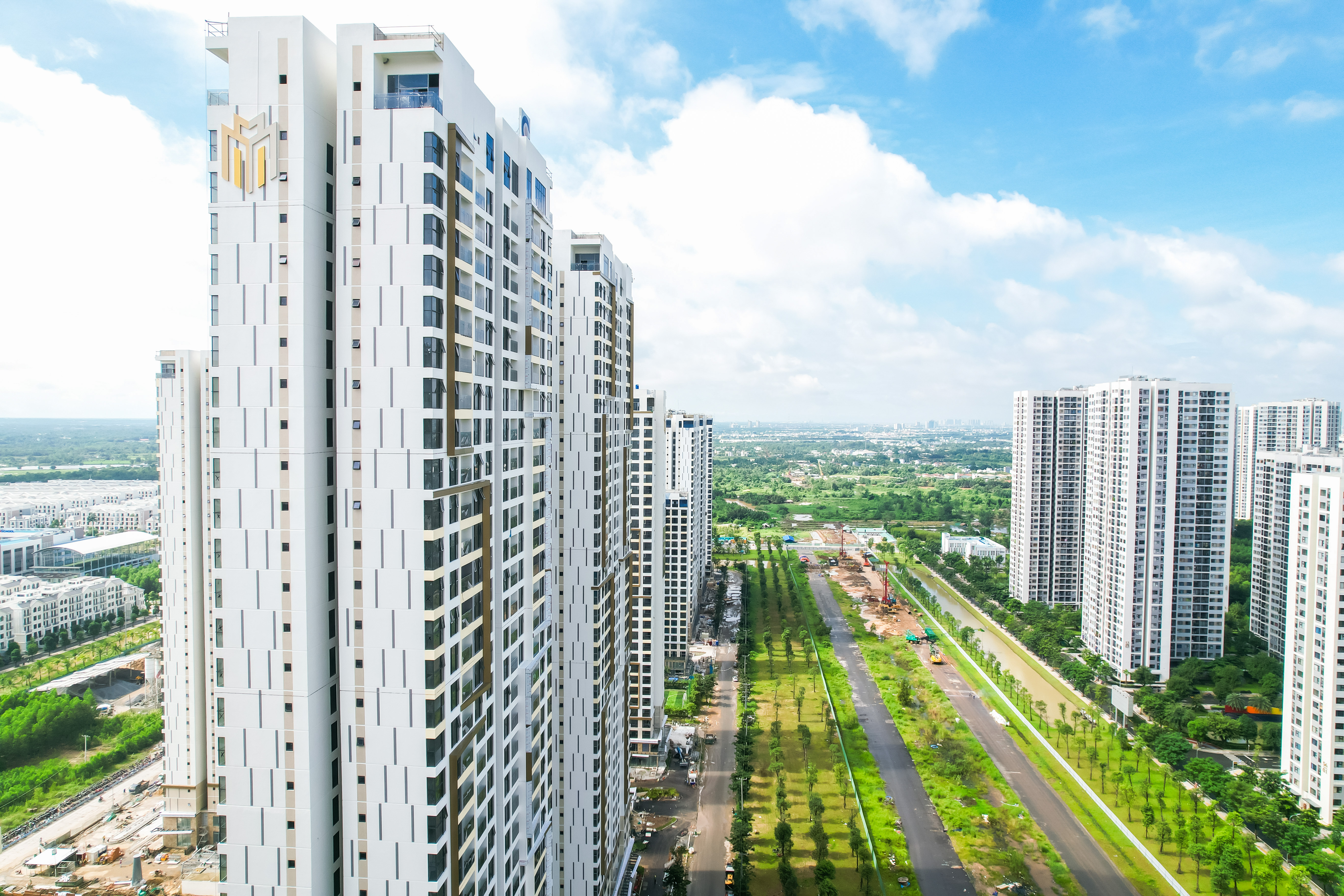 Dự &aacute;n đ&atilde; ho&agrave;n thiện tại vị tr&iacute; đắc địa, kế cận V&agrave;nh đai 3 v&agrave; loạt tiện &iacute;ch đại đ&ocirc; thị, sắp b&agrave;n giao c&ugrave;ng đ&oacute;n &ldquo;s&oacute;ng&rdquo; hạ tầng.