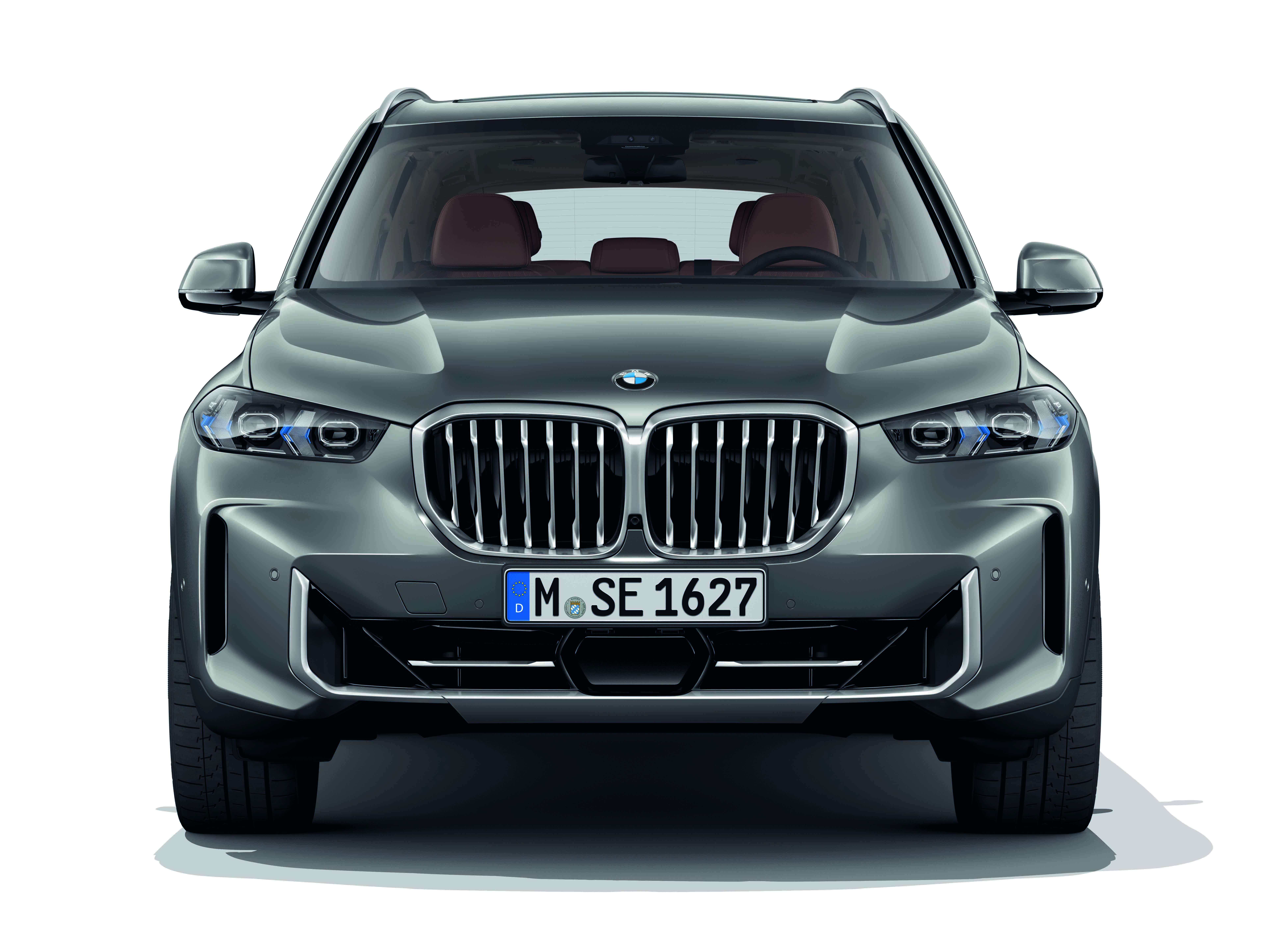 BMW X5 mới c&oacute; ngoại h&igrave;nh tinh tế, gọn g&agrave;ng v&agrave; phong c&aacute;ch thể thao, năng động.