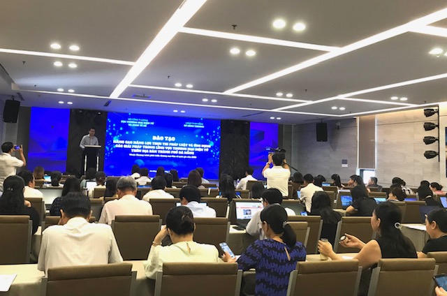 Lớp tập huấn&nbsp;&ldquo;N&acirc;ng cao năng lực thực thi ph&aacute;p luật v&agrave; ứng dụng c&aacute;c giải ph&aacute;p trong lĩnh vực Pg88ok ưu đãi hấp dẫn điện tử&rdquo; ng&agrave;y 15/11 tại Đ&agrave; Nẵng. Ảnh Ng&ocirc; Anh Văn.