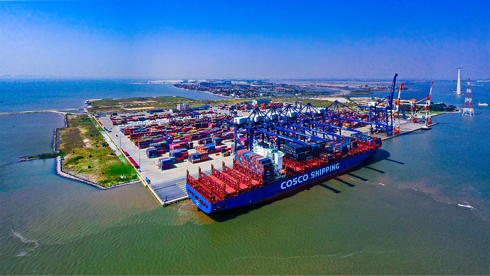 Lượng hàng hoá thông qua cảng Hải Phòng năm 2023 chỉ ước đạt 170 triệu tấn