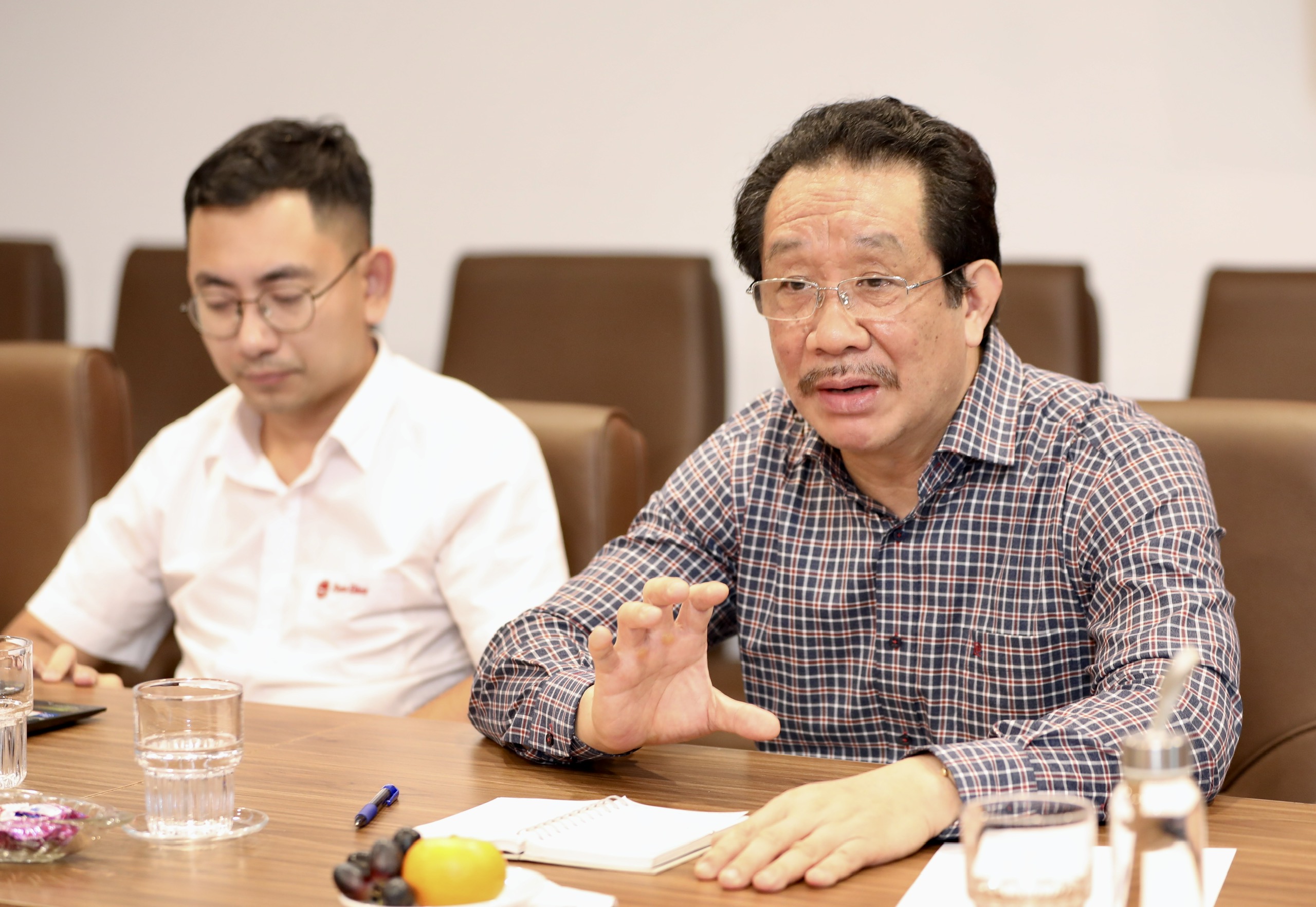 Tại buổi l&agrave;m việc, &ocirc;ng Nguyễn Đo&agrave;n Kết, Ph&oacute; Chủ tịch Rạng Đ&ocirc;ng, cho biết Rạng Đ&ocirc;ng đ&atilde; c&oacute; nhiều thay đổi khoa học c&ocirc;ng nghệ dựa tr&ecirc;n tinh thần 