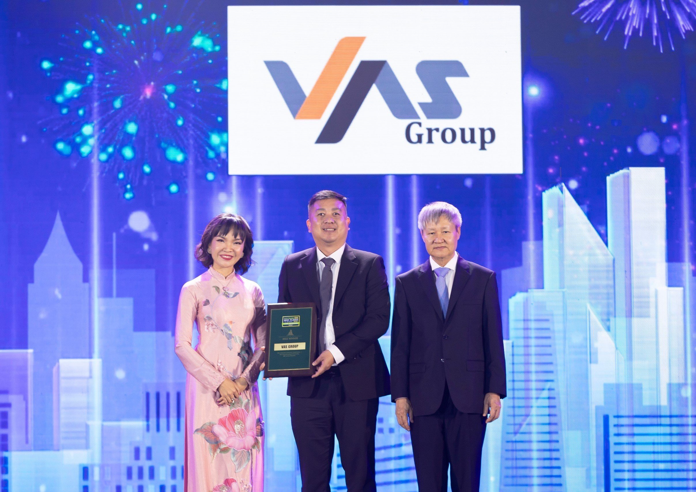 Thực hiện cam kết với người PG88 Sòng bạc trực tuyến TOP 1 Việt Nam | Casino, Nổ Hũ, VAS Group xứng danh &ldquo;Top 100 Nơi l&agrave;m việc tốt nhất Việt Nam&rdquo; năm 2023.