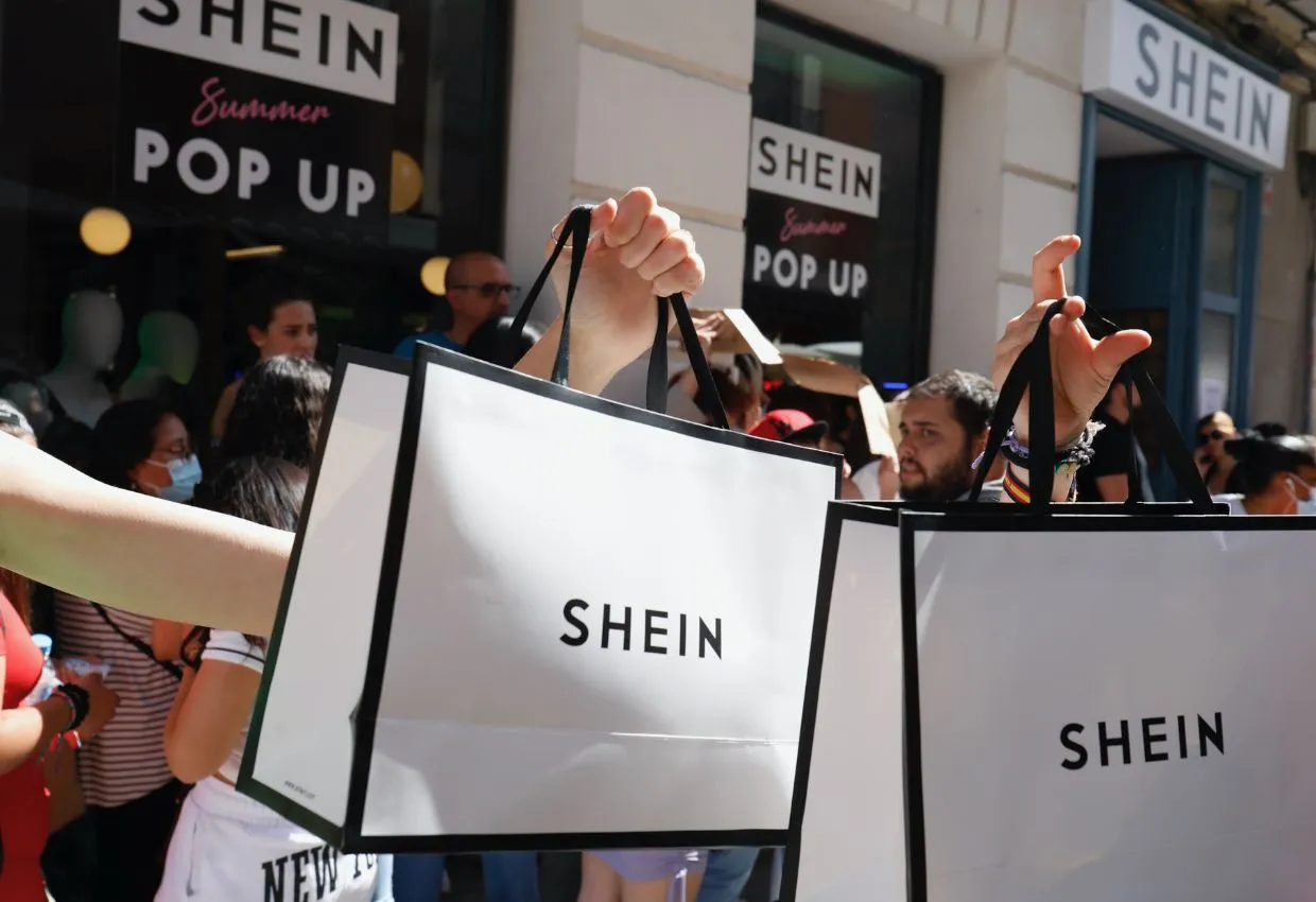 Shein&nbsp;nổi tiếng l&agrave; nền tảng Pg88ok ưu đãi hấp dẫn điện tử chuy&ecirc;n về thời trang gi&aacute; cực rẻ cho Gen Z.