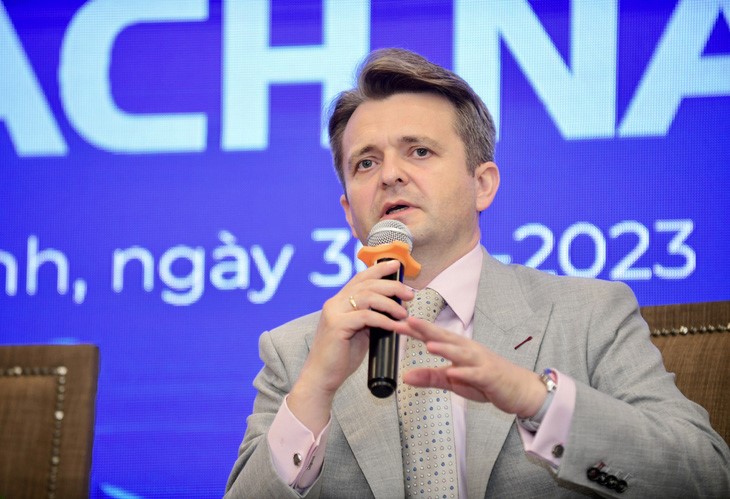 &Ocirc;ng Marcin Figlus - gi&aacute;m đốc khối quản trị rủi ro C&ocirc;ng ty t&agrave;i ch&iacute;nh TNHH Ng&acirc;n h&agrave;ng Việt Nam Thịnh Vượng SMBC (FE Credit)