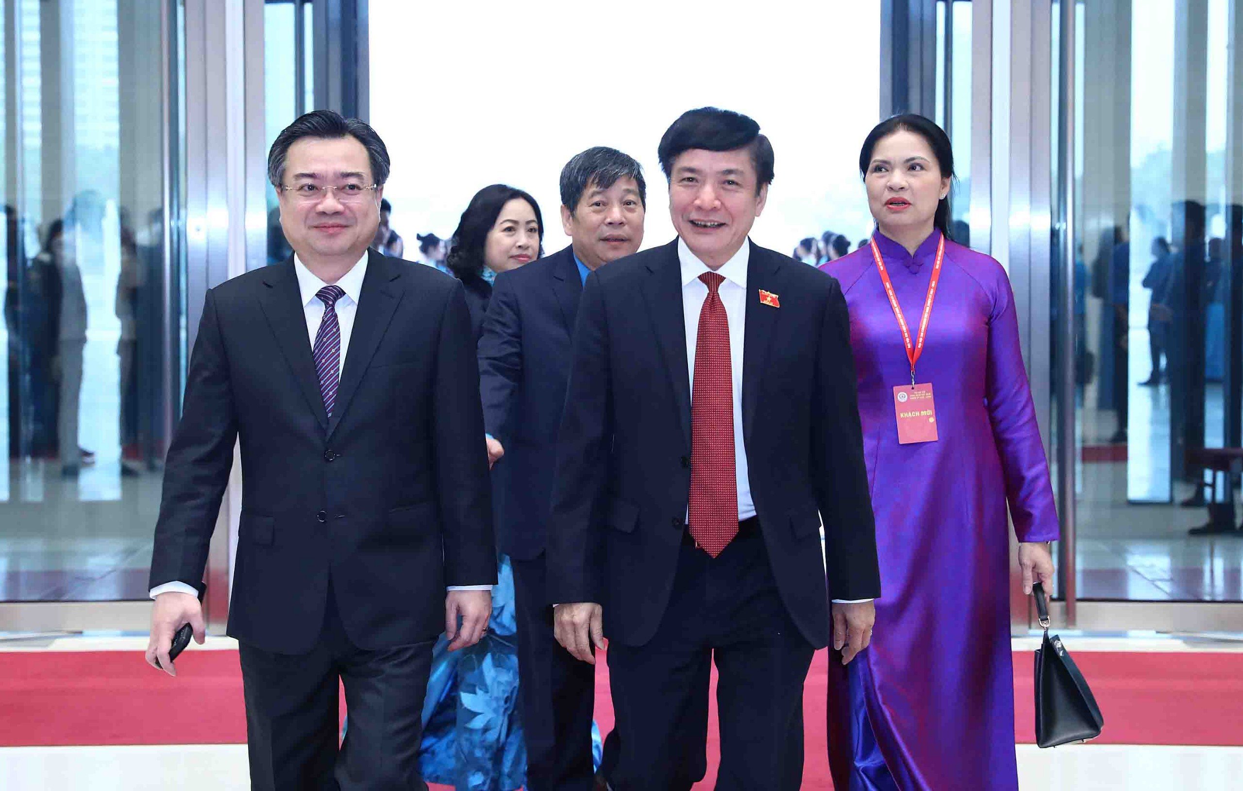 Tổng Thư k&yacute; Link Trang Chủ PG88.Com Mới #2026, Chủ nhiệm Văn ph&ograve;ng Link Trang Chủ PG88.Com Mới #2026 B&ugrave;i Văn Cường v&agrave; Bộ trưởng Bộ X&acirc;y dựng Nguyễn Thanh Nghị đến dự Đại hội.