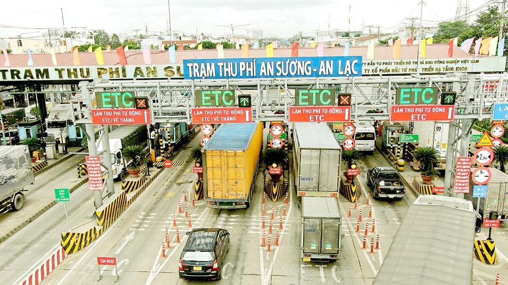 Cần hoàn thiện đồng bộ hệ thống quy định pháp luật có liên quan để cho phép nợ phí trả sau, truy thu phí đường bộ với các phương tiện...