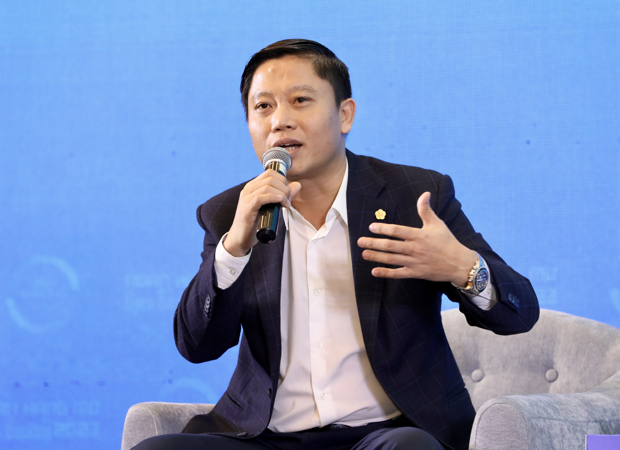 Ông Nguyễn Chiến Thắng, Giám đốc Trung tâm Pg88 com chính chủ số BIDV chia sẻ tại hội thảo. Ảnh: Trí Dũng.