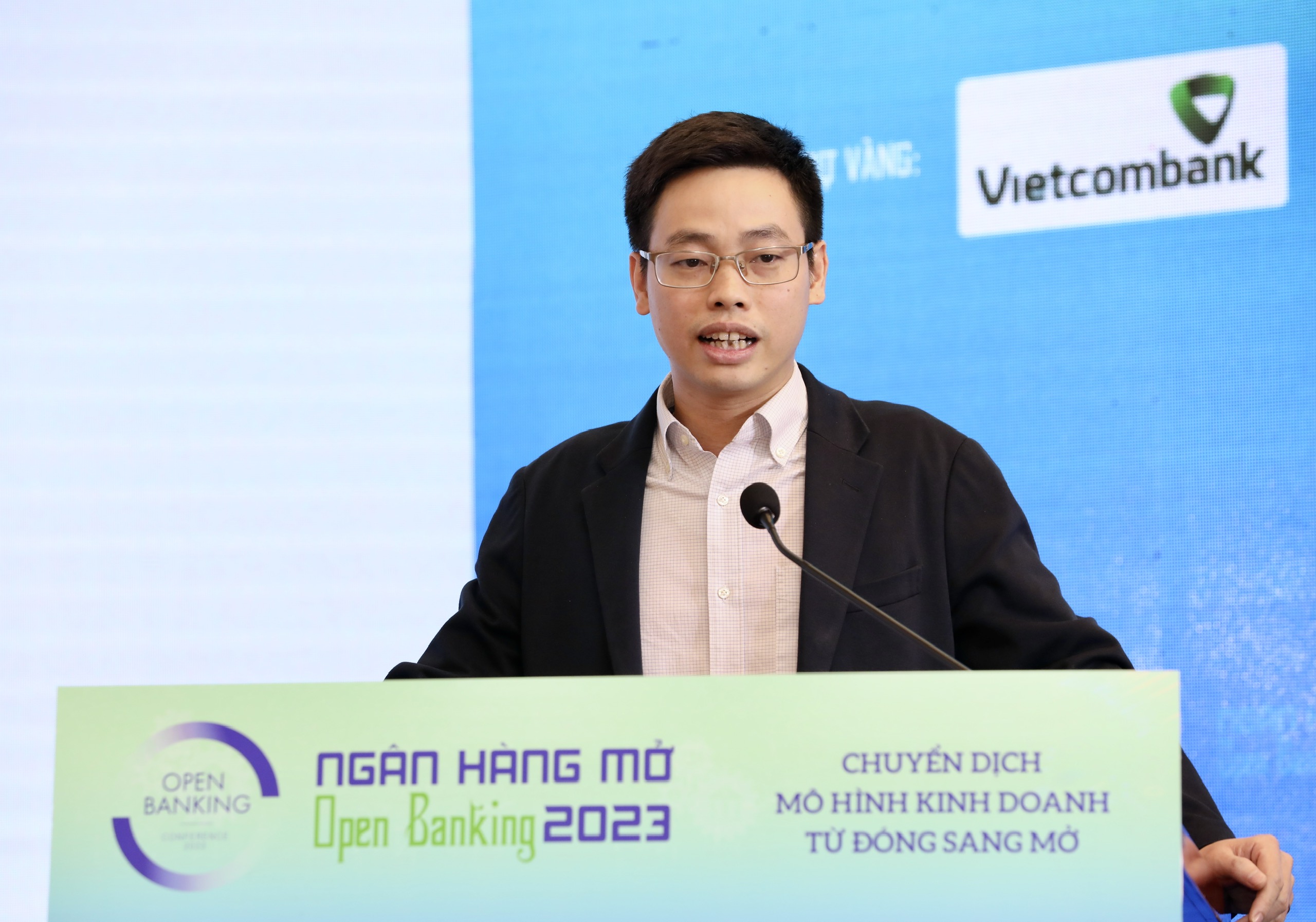 Phó Cục trưởng Cục An toàn thông tin Trần Quang Hưng chia sẻ về đảm bảo an ninh, an toàn trong giao dịch Pg88 com chính chủ điện tử tại “Hội thảo Pg88 com chính chủ mở/Open Banking 2023: Chuyển dịch mô hình PG88 Uy Tín Số 1 Việt Nam từ đóng sang mở” chiều 7/12/2023.