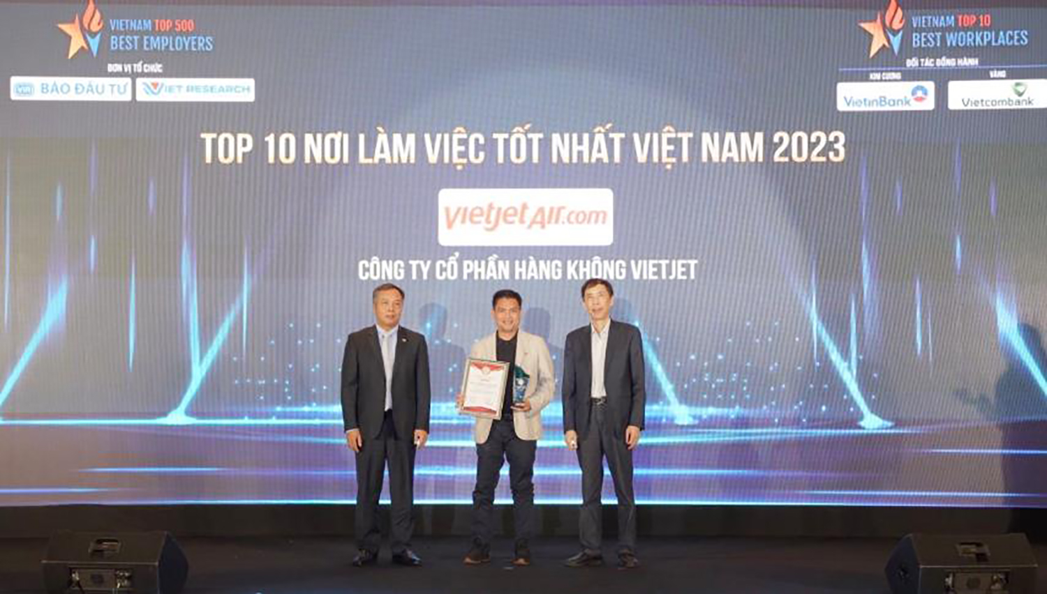 Vietjet được trao giải Nơi Pg88hi Thể Thao, Bóng Đá, Casino, Nổ Hũ, Xổ Số tốt nhất Việt Nam 2023, ghi nhận môi trường Pg88hi Thể Thao, Bóng Đá, Casino, Nổ Hũ, Xổ Số năng động, cởi mở và chuyên nghiệp (ảnh: M.Đ)  .