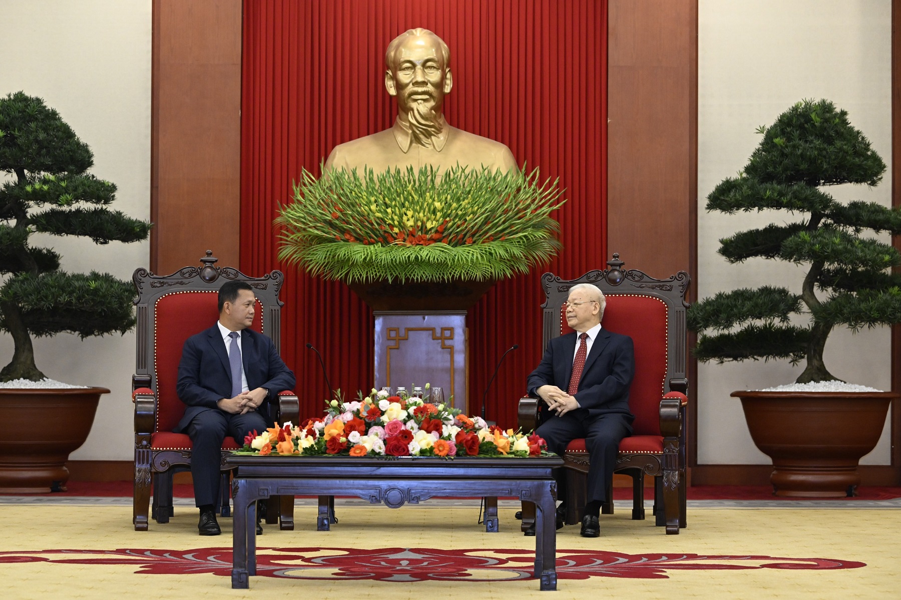 Tổng B&iacute; thư Nguyễn Ph&uacute; Trọng đ&aacute;nh gi&aacute; cao chuyến thăm của Thủ tướng Hun Manet c&oacute; &yacute; nghĩa quan trọng, g&oacute;p phần củng cố v&agrave; tạo dấu ấn mới trong quan hệ Việt Nam - Campuchia. Ảnh: Tri Phong.