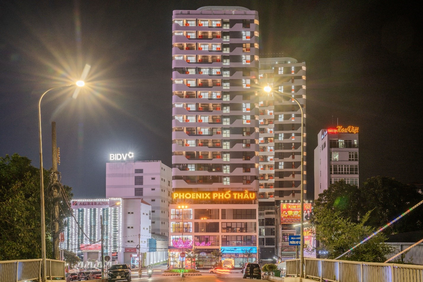 Ngày 23/12, Link Trang Chủ PG88.Com Mới #2026 Phoenix phố Thầu -  tâm điểm của giao thoa thịnh vượng sẽ chính thức bàn giao nhà và sổ đỏ.