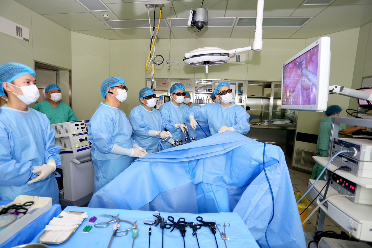 Nhiều ca phẫu thuật v&agrave; điều trị bệnh phức tạp được thực hiện tại nhiều bệnh viện tr&ecirc;n cả nước. Ảnh minh họa - Tuấn Dũng.