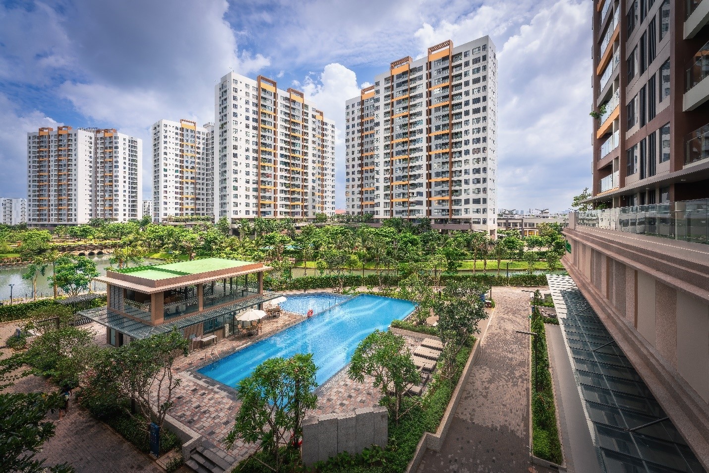 Cư d&acirc;n Mizuki Park thụ hưởng đa lớp tiện &iacute;ch ngay ngưỡng cửa.