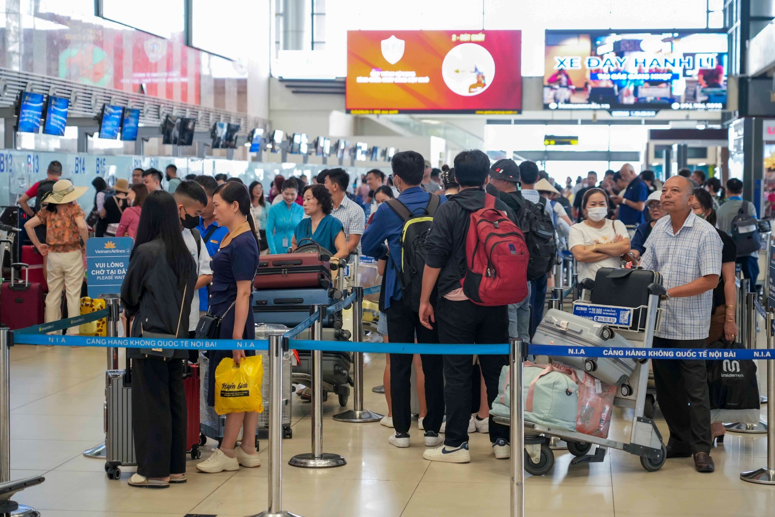 Hàng không gấp rút thuê thêm tàu bay, không tăng giá vé trái quy định cao điểm Tết