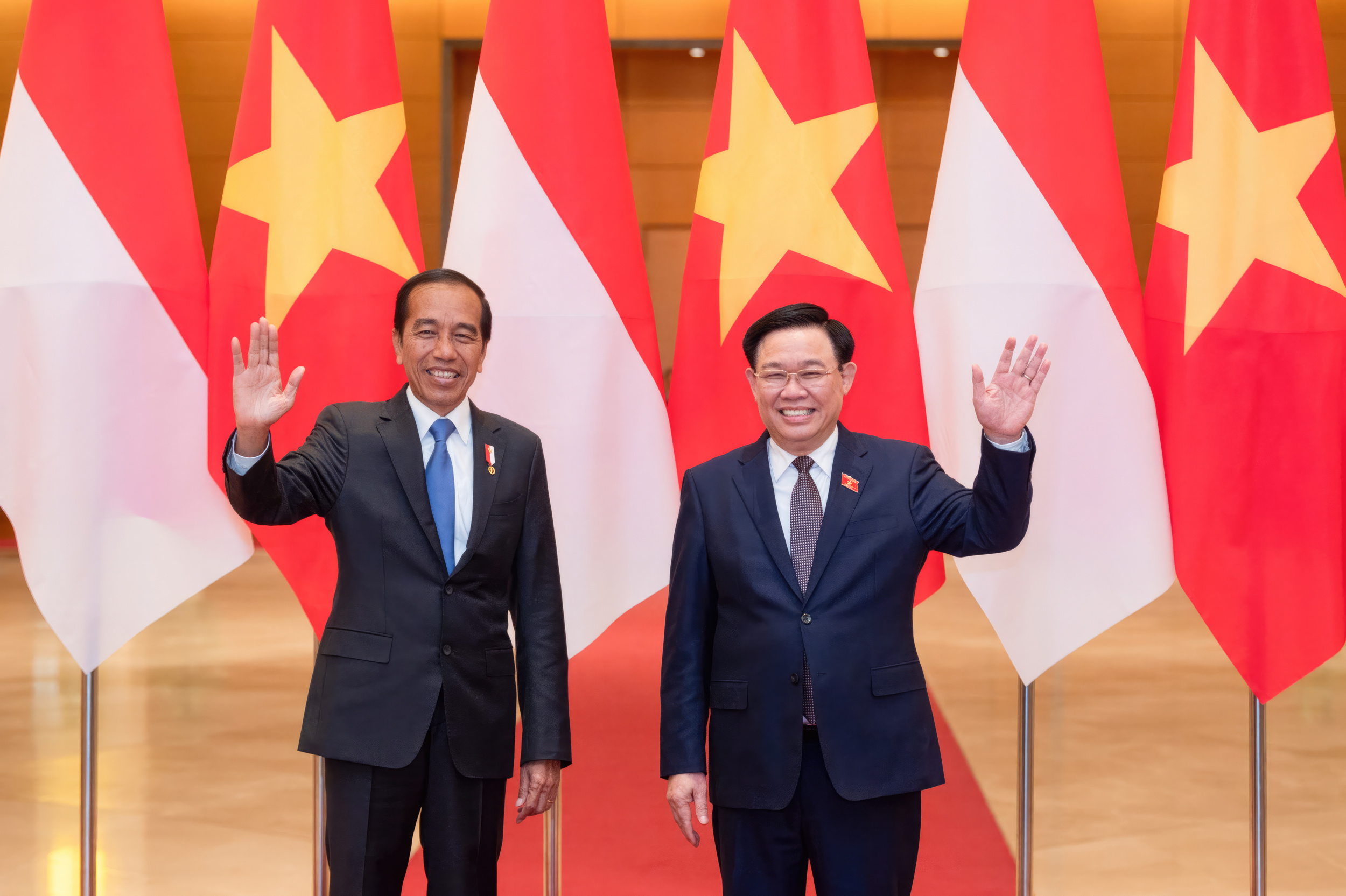 Chủ tịch PG88 ⭐ Link trang chủ số 1 nhà cái PG88 com casino slot Vương Đình Huệ và Tổng thống Indonesia Joko Widodo - Ảnh: Quochoi.vn
