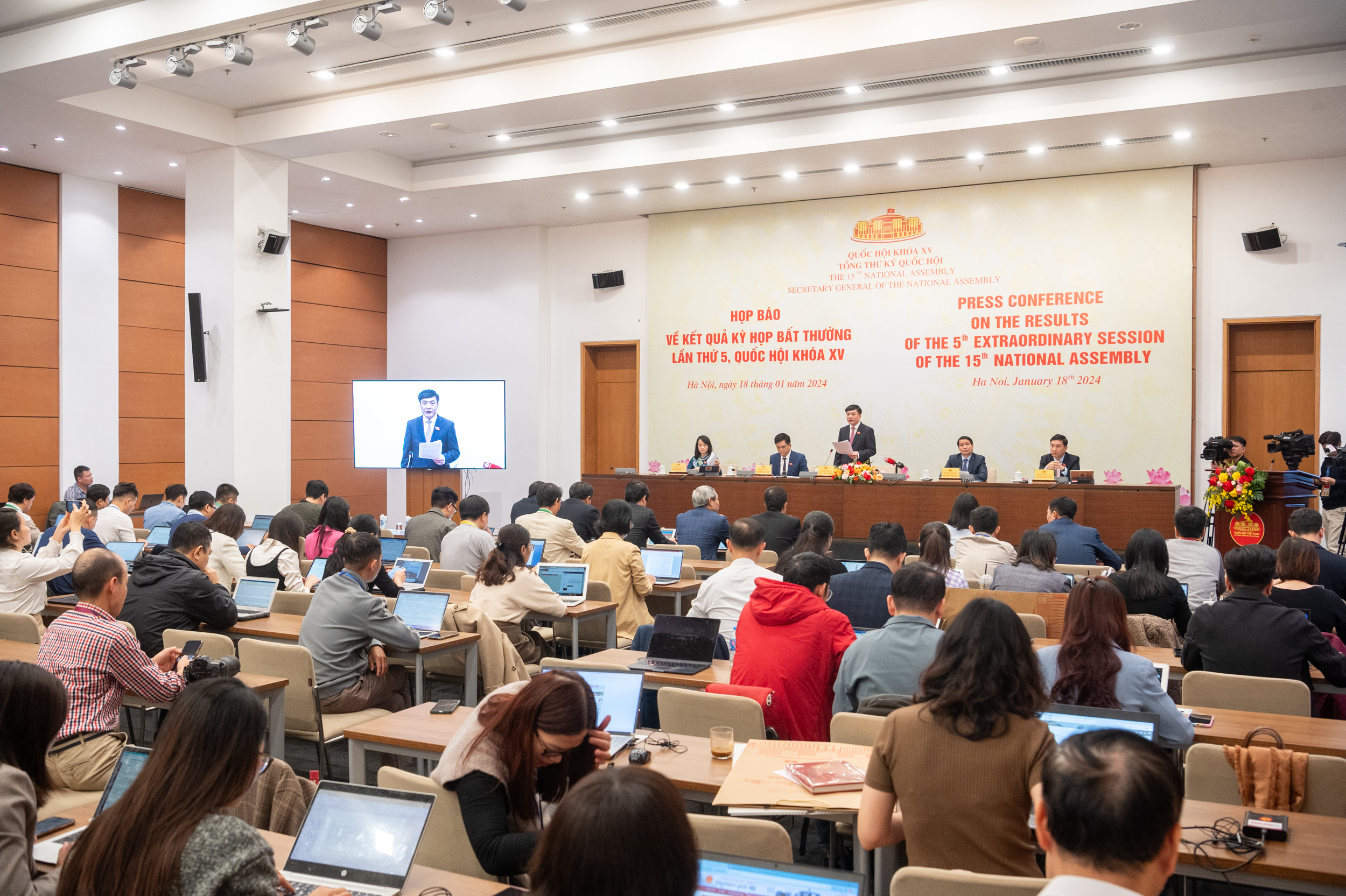 Tổng Thư k&yacute; Link Trang Chủ PG88.Com Mới #2026, Chủ nhiệm Văn ph&ograve;ng Link Trang Chủ PG88.Com Mới #2026 B&ugrave;i Văn Cường chủ tr&igrave; buổi họp b&aacute;o về kết quả Kỳ họp bất thường lần thứ 5, Link Trang Chủ PG88.Com Mới #2026 Kh&oacute;a XV.