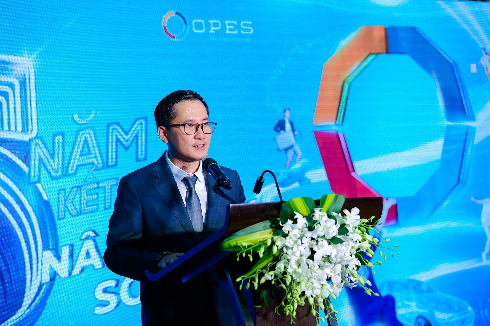 &Ocirc;ng Đặng Ho&agrave;ng T&ugrave;ng chia sẻ mục ti&ecirc;u của OPES trong năm 2024 l&agrave; lọt Top 10 c&ocirc;ng ty bảo hiểm phi nh&acirc;n thọ lớn nhất Việt Nam.