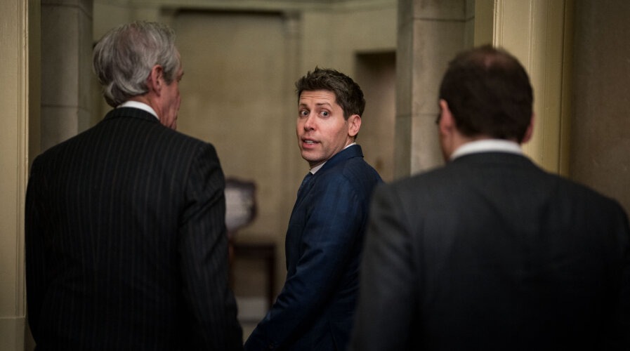Tham vọng tự sản xuất chip AI của Sam Altman, CEO OpenAI, thực chất là gì?