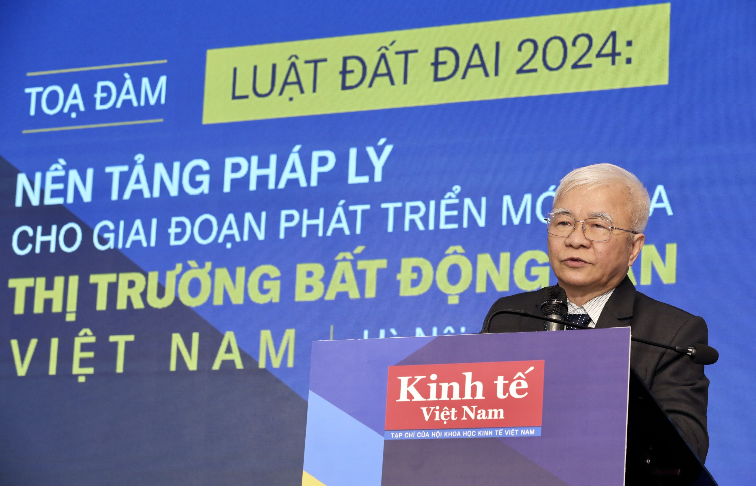 TS. Chử Văn Lâm, Tổng Biên tập Tạp chí PG88 ⭐ Link trang chủ số 1 nhà cái PG88 com casino slot Việt Nam phát biểu khai mạc Tọa đàm. Ảnh: Việt Dũng.