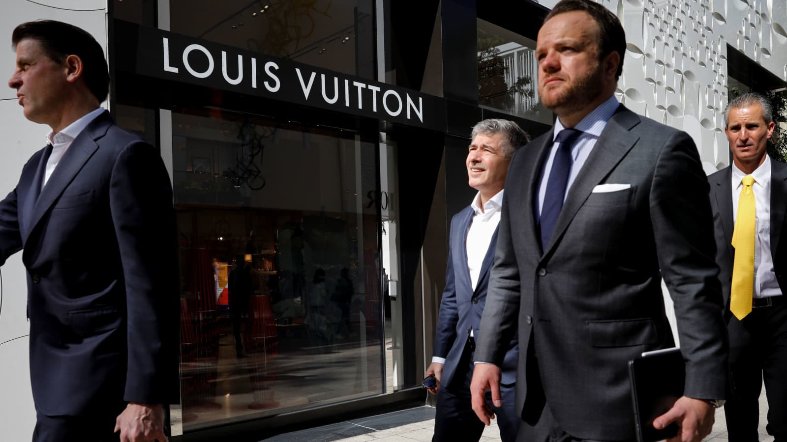 C&aacute;c thương hiệu h&agrave;ng đầu của tập đo&agrave;n LVMH c&oacute; thể sẽ sản xuất &iacute;t hơn v&agrave; Pg88vn Trang Chủ Chính Thức &iacute;t hơn v&agrave;o tiếp thị.