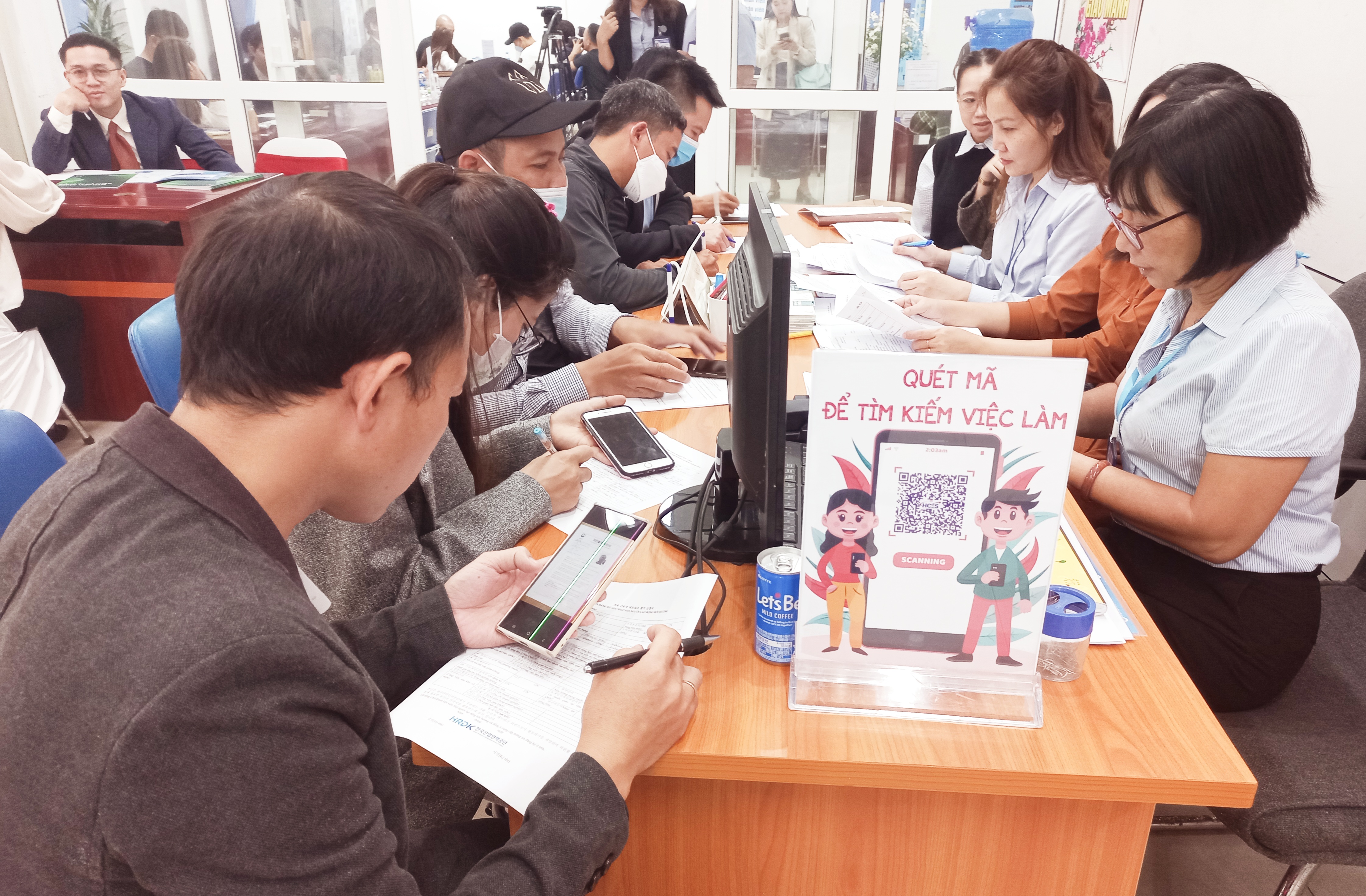 Nhiều đơn vị, PG88 Link Dễ Nhớ Pg88.com dịch vụ vẫn c&oacute; nhu cầu tuyển dụng tăng cao dịp Tết. Ảnh - N.Dương.