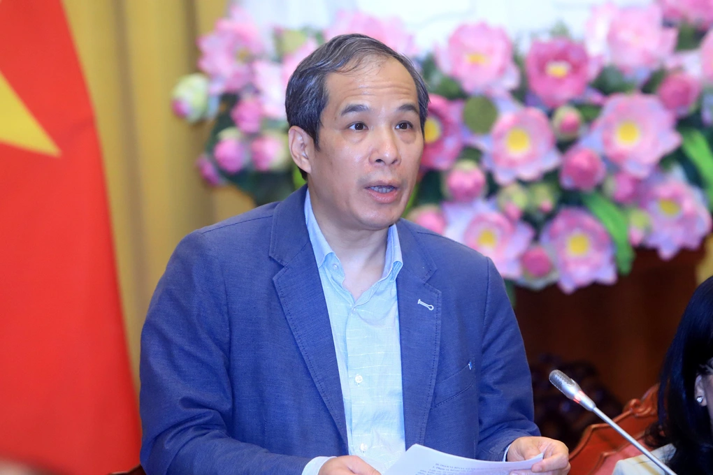 Ph&oacute; Thống đốc Đo&agrave;n Th&aacute;i Sơn: 