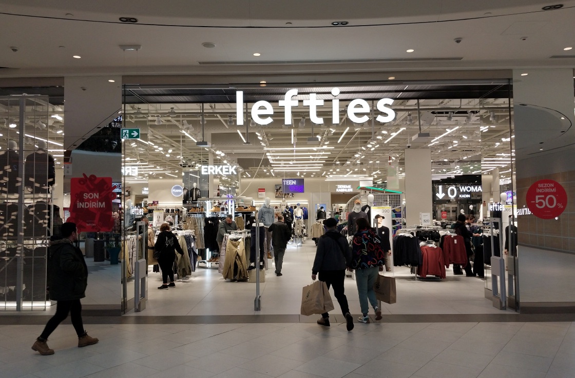 Inditex kh&ocirc;ng muốn bỏ thị trường gi&aacute; rẻ cho Shein tung ho&agrave;nh.