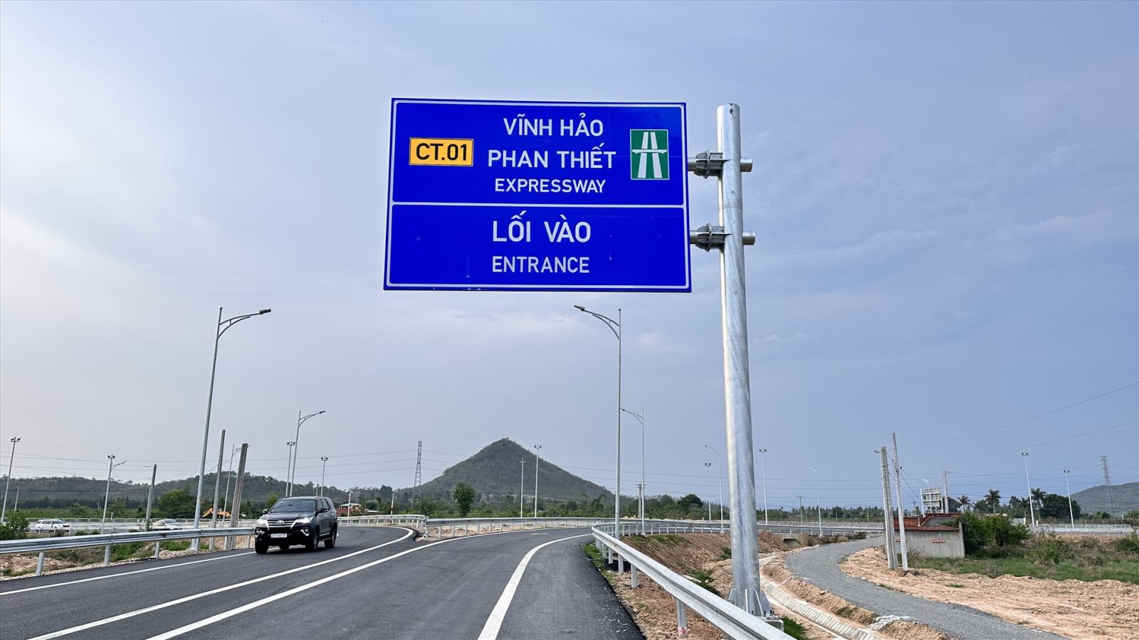 Riêng tuyến Quốc lộ 1-Mỹ Thạnh sửa chữa hỗ trợ địa phương đang xem xét phương án triển khai thực hiện.