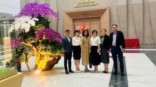 Đo&agrave;n c&aacute;n bộ Vietcombank tham gia hội nghị.