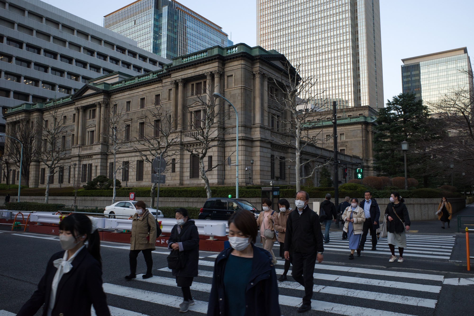 Bên ngoài trụ sở Pg88 com chính chủ Trung ương Nhật Bản (BOJ) ở Tokyo - Ảnh: Bloomberg.