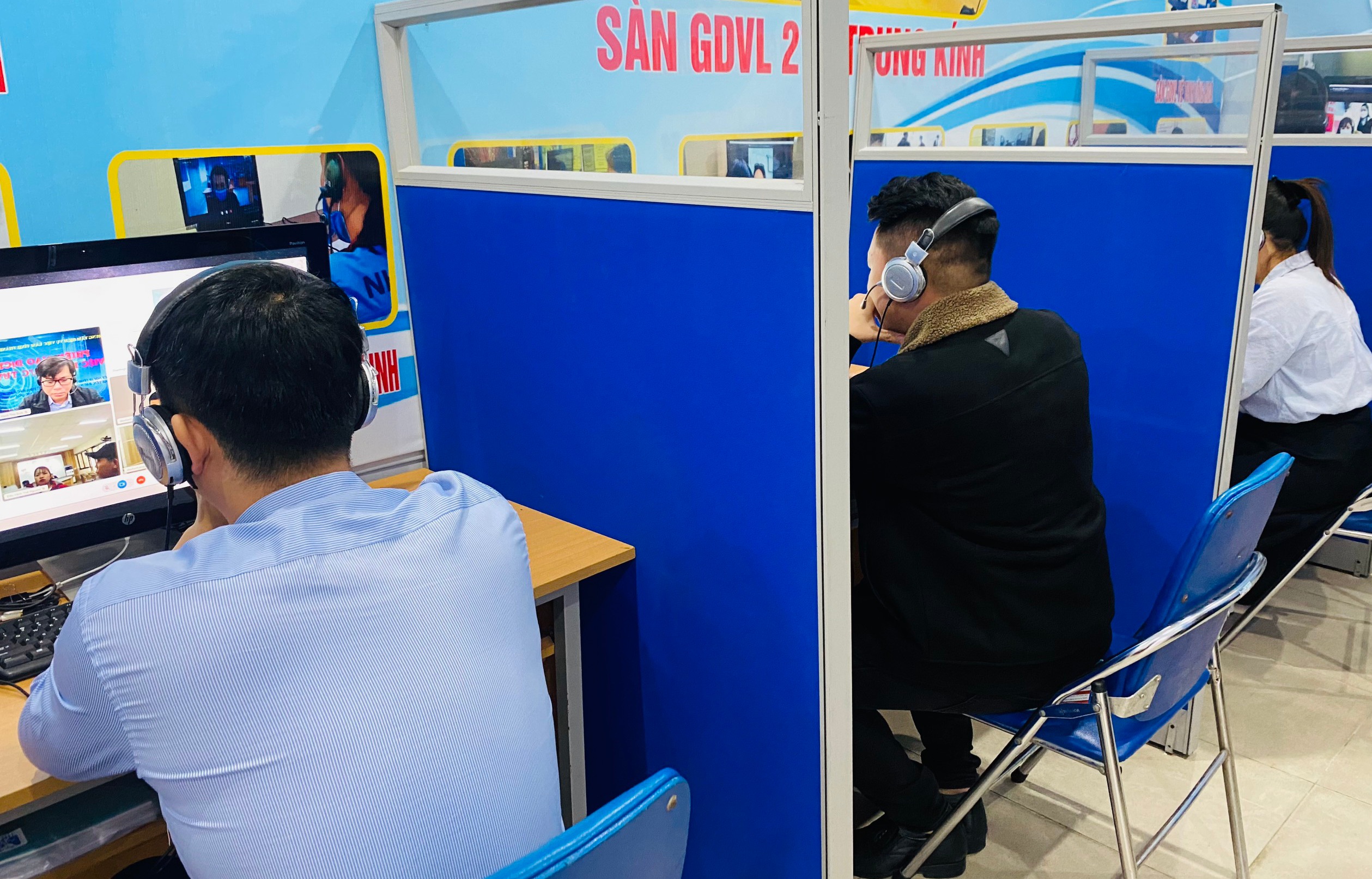 PG88 Link Dễ Nhớ Pg88.com phỏng vấn PG88 Sòng bạc trực tuyến TOP 1 Việt Nam | Casino, Nổ Hũ trực tuyến tại s&agrave;n việc l&agrave;m H&agrave; Nội. Ảnh: Thanh B&igrave;nh.