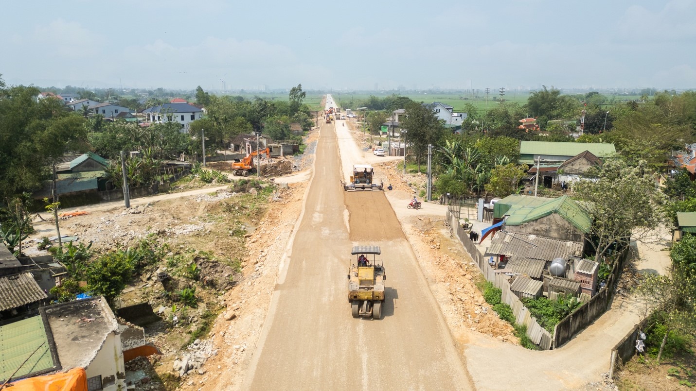 Đường Nguyễn Sỹ S&aacute;ch k&eacute;o d&agrave;i thi c&ocirc;ng giai đoạn 2, mở rộng về hai b&ecirc;n, đoạn đi qua The Campus rộng tới 70m.