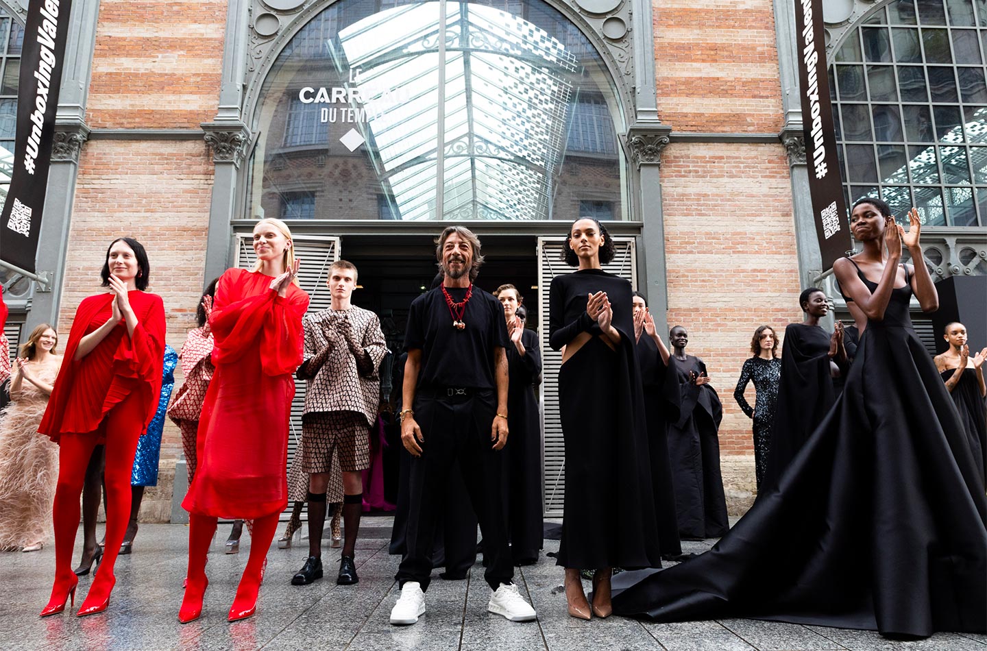 Một show diễn của Valentino dưới thời gi&aacute;m đốc s&aacute;ng tạo Pierpaolo Piccioli.