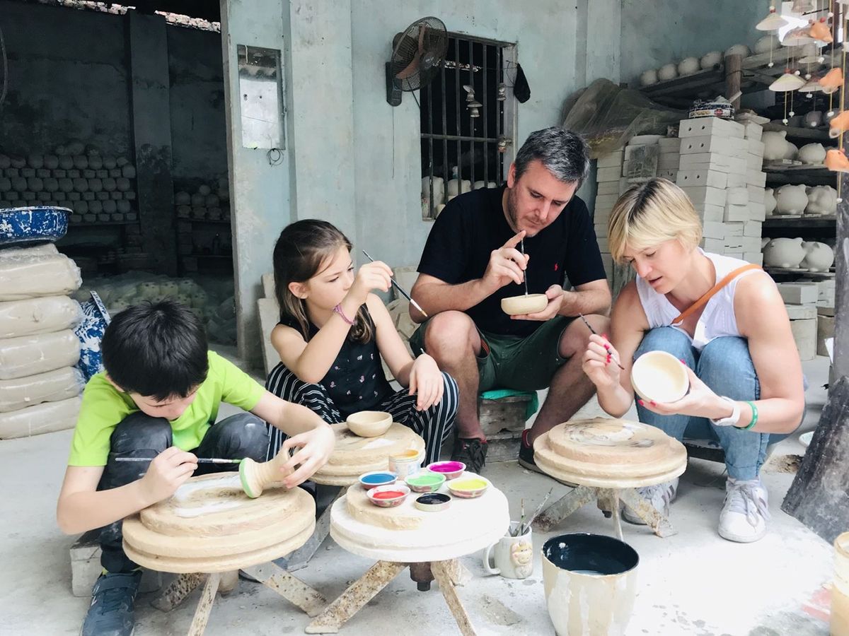 Sở Du lịch H&agrave; Nội đang phối hợp với c&aacute;c quận, huyện nghi&ecirc;n cứu c&aacute;c m&ocirc; h&igrave;nh du lịch văn h&oacute;a, l&agrave;ng nghề mới.