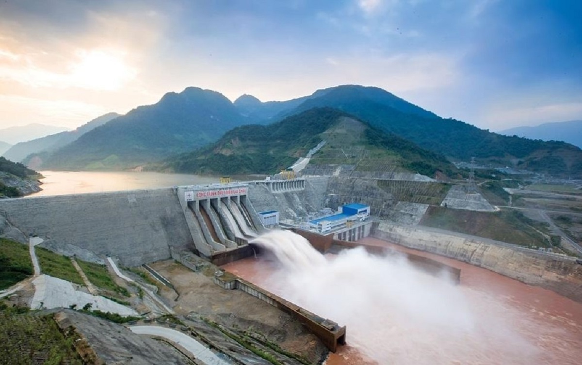 Lập kế hoạch huy động c&aacute;c nguồn thủy điệntrong c&aacute;c giờ cao điểm để đ&aacute;p ứng nhu cầu phụ tải điện.