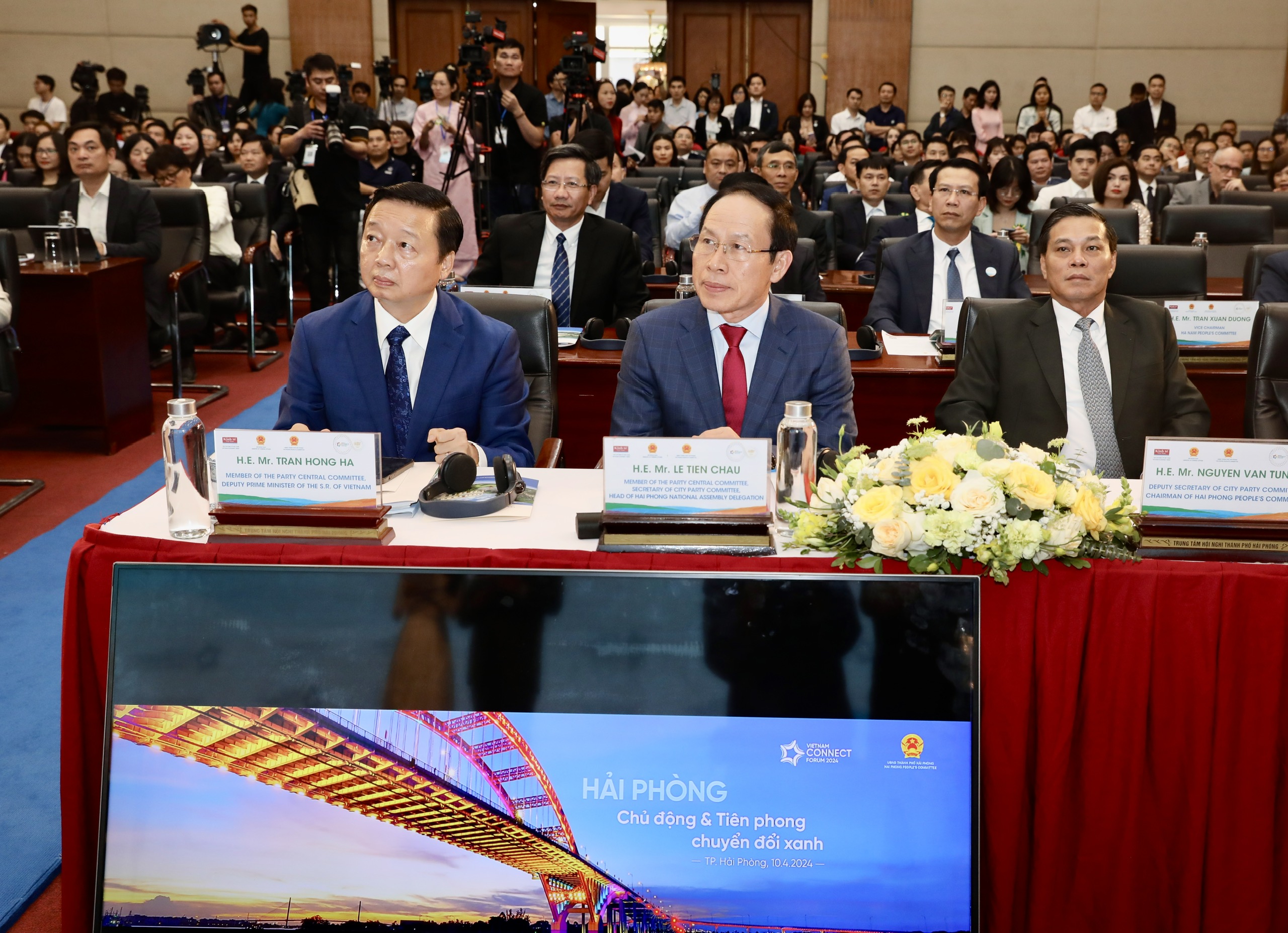 Diễn đ&agrave;n c&oacute; sự tham dự của Ph&oacute; Thủ tướng Trần Hồng H&agrave;; l&atilde;nh đạo c&aacute;c Bộ, ban ng&agrave;nh, địa phương, tổ chức quốc tế v&agrave; đ&ocirc;ng đảo cộng đồng PG88 Link Dễ Nhớ Pg88.com.