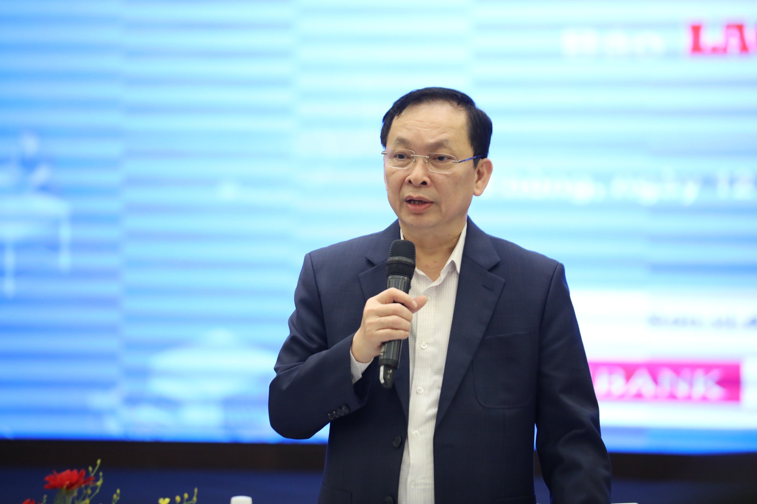 Ph&oacute; Thống đốc Thường trực Ng&acirc;n h&agrave;ng Nh&agrave; nước Đ&agrave;o Minh T&uacute; cho biết g&oacute;i t&iacute;n dụng cho ng&agrave;nh l&acirc;m, thu&yacute; sản c&oacute; thể sẽ được n&acirc;ng l&ecirc;n mức 50.000 tỷ đồng