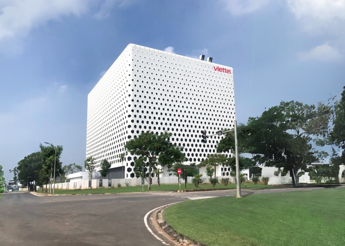 Data Center mới của Viettel là trung tâm dữ liệu đầu tiên của Việt Nam nhận được tài trợ tín dụng xanh của HSBC.