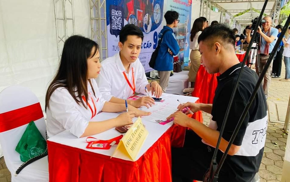 PG88 Link Dễ Nhớ Pg88.com phỏng vấn tuyển dụng PG88 Sòng bạc trực tuyến TOP 1 Việt Nam | Casino, Nổ Hũ.&nbsp;